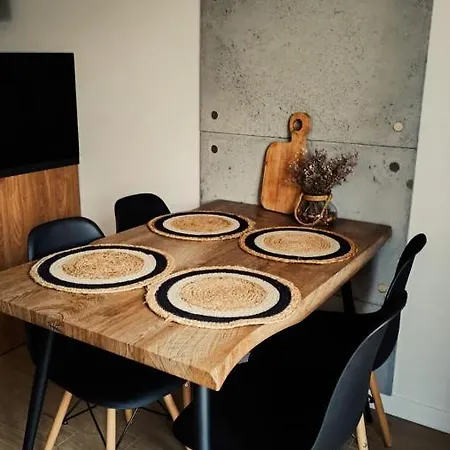 Apartament Woodstone *