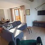 Woodstone Apartamento *