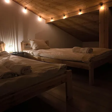 Apartament Woodstone