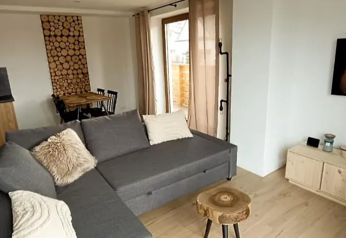 Woodstone Apartment *